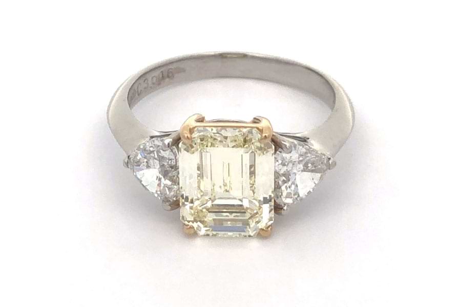 【驚きの値段】 K18×Pt900×ダイヤモンドリング D3.016ct MD1.12ct の買取実績 アクセサリー